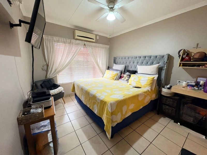 Townhouse For Sale in Riviera - Photo 7