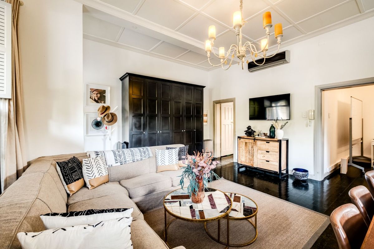 Apartment To Rent in Wynberg Upper - Photo 2