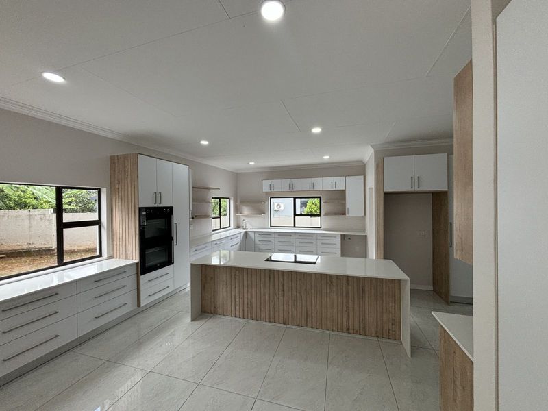 House For Sale in Golden Acres Estate - Photo 9