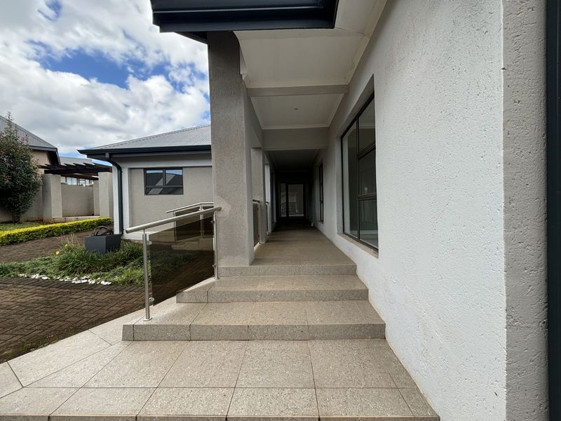 House For Sale in Golden Acres Estate - Photo 5