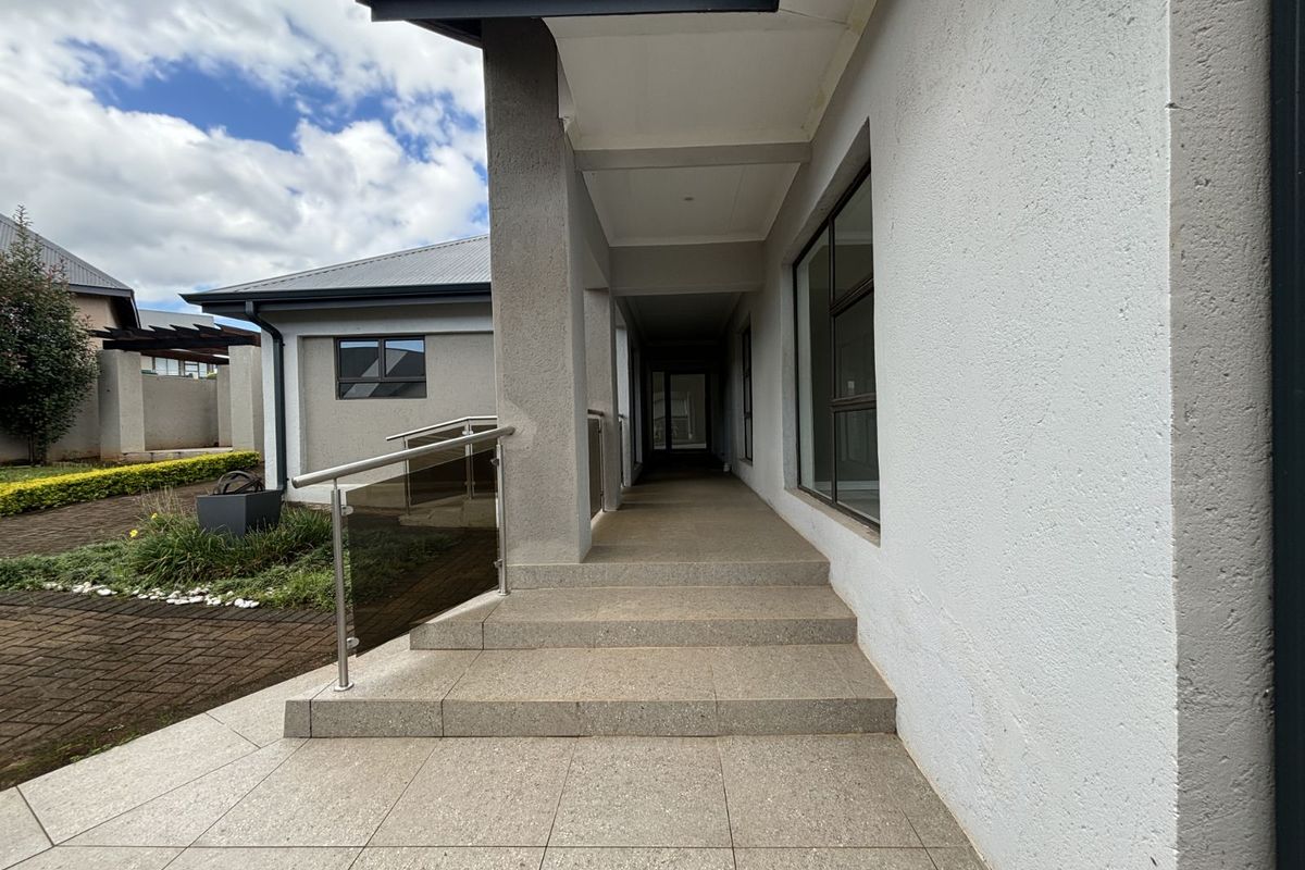 House For Sale in Golden Acres Estate - Photo 5