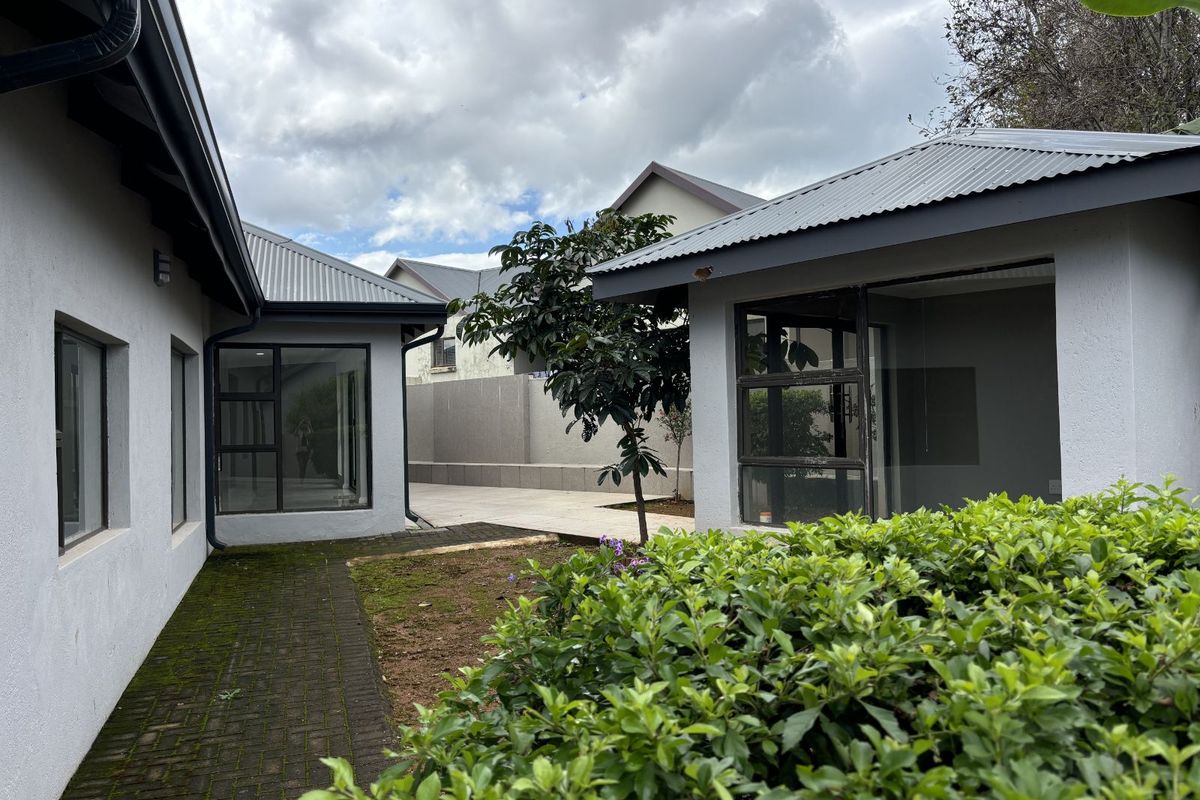 House For Sale in Golden Acres Estate - Photo 2