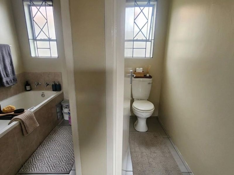 House For Sale in Riverside View - Photo 9