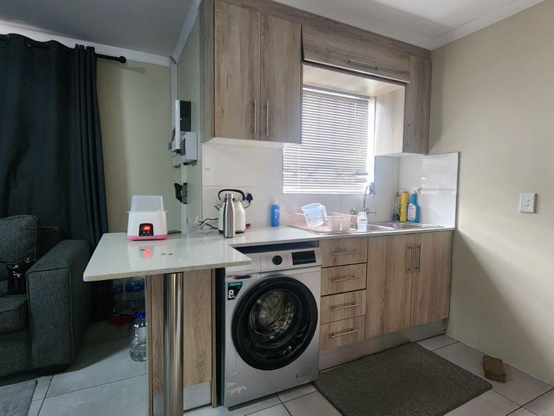 House For Sale in Riverside View - Photo 8