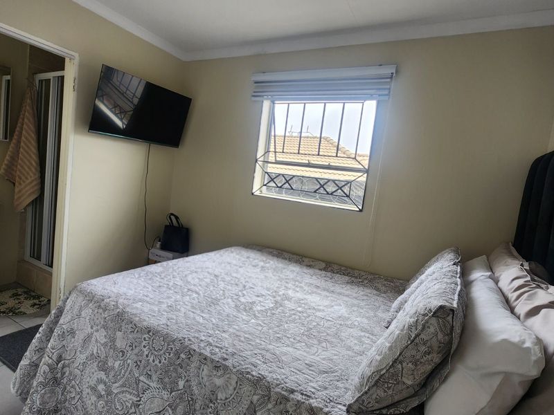 House For Sale in Riverside View - Photo 10
