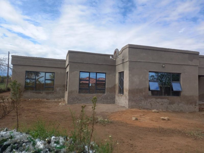 House For Sale in Ga-Dikgale - Photo 4