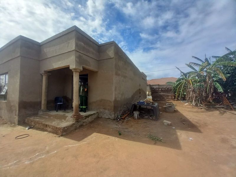 House For Sale in Ga-Dikgale - Photo 2