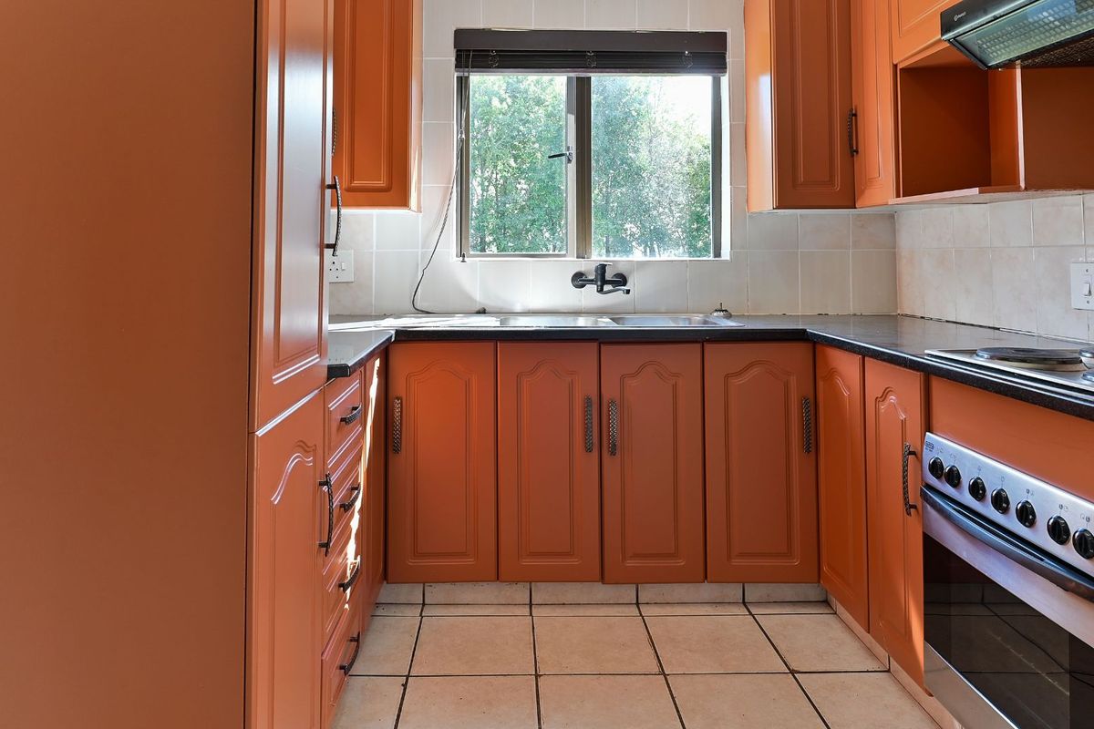 House For Sale in Willow Acres - Photo 2