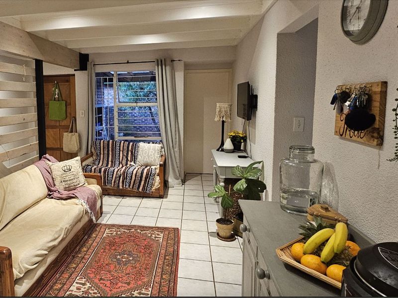 Townhouse For Sale in Weltevreden Park - Photo 2