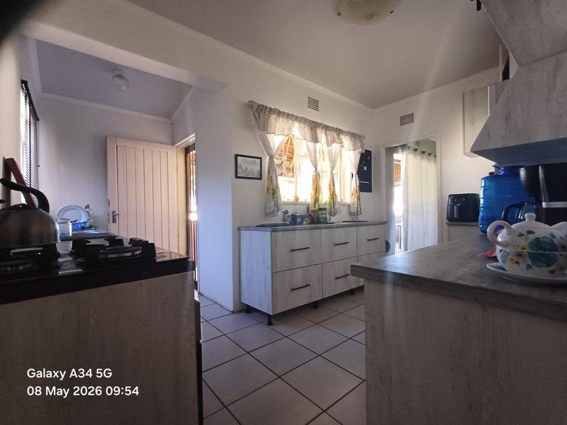 House For Sale in Stilfontein Ext 4 - Photo 8