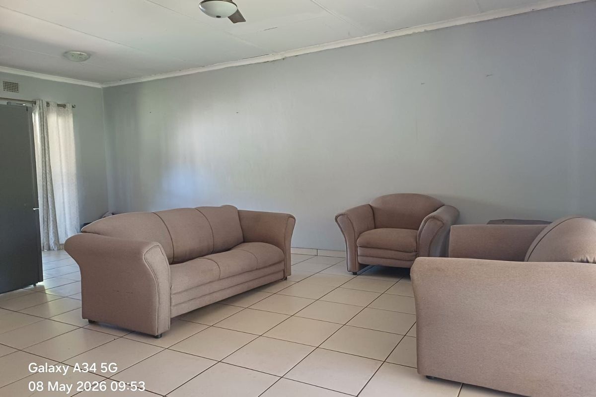 House For Sale in Stilfontein Ext 4 - Photo 4