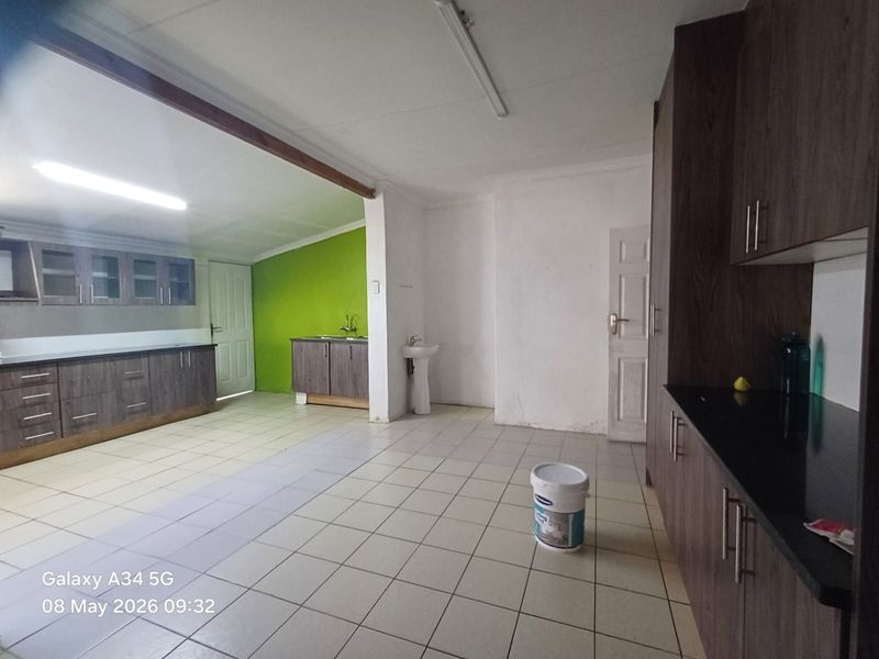 House For Sale in Stilfontein Ext 4 - Photo 8