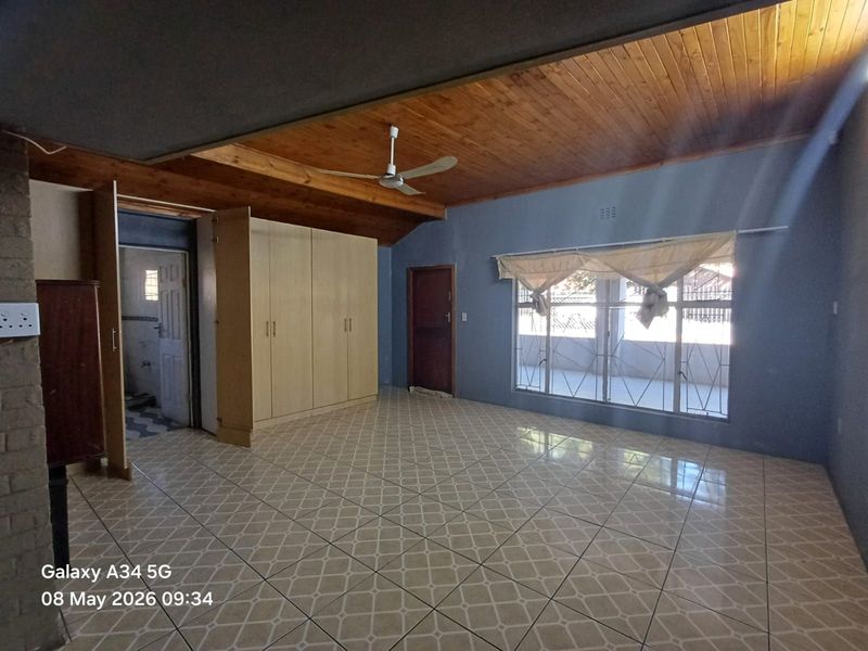 House For Sale in Stilfontein Ext 4 - Photo 10