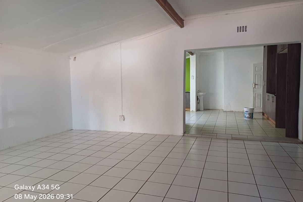 House For Sale in Stilfontein Ext 4 - Photo 5