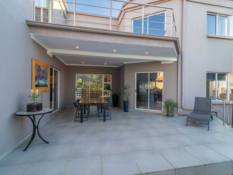 House For Sale in Featherbrooke Estate - Photo 8