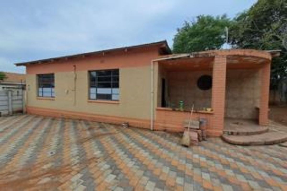 House For Sale in Polokwane Central - Photo 3