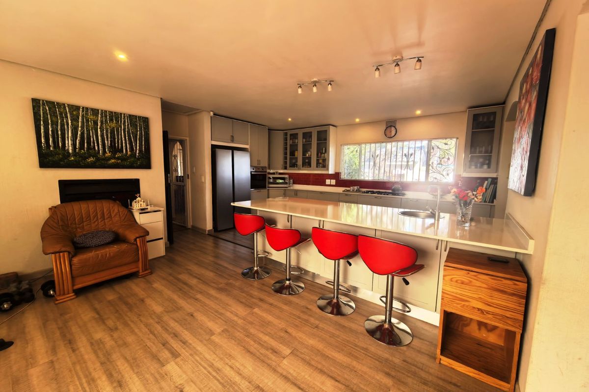 House For Sale in Bronberrick - Photo 2