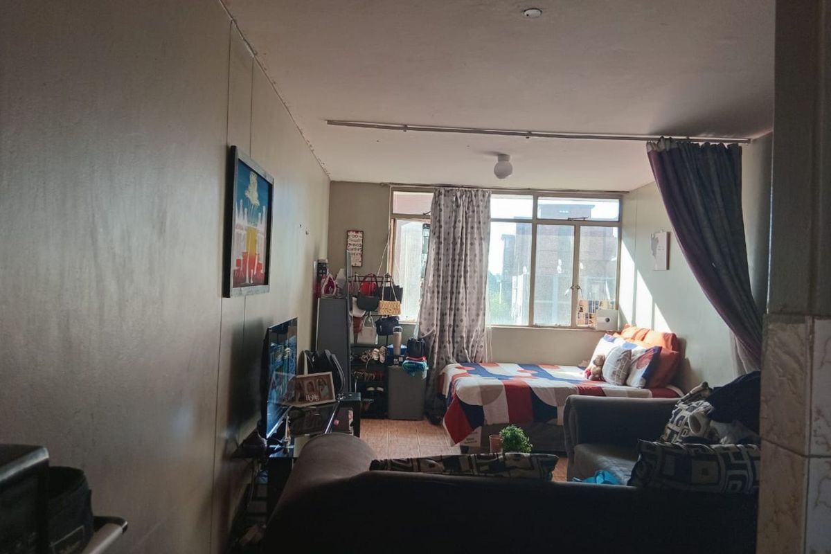 Apartment For Sale in Pretoria Central - Photo 3