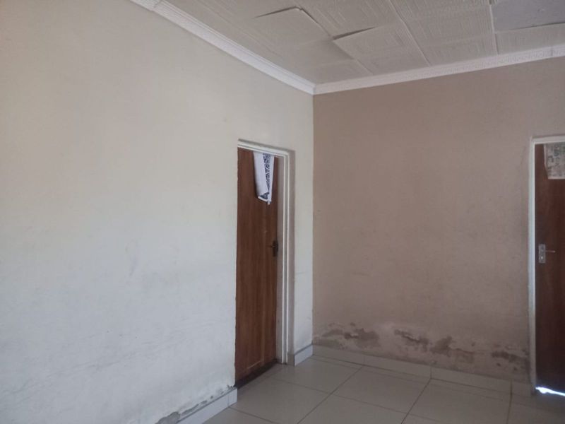 House For Sale in Seshego - Photo 10