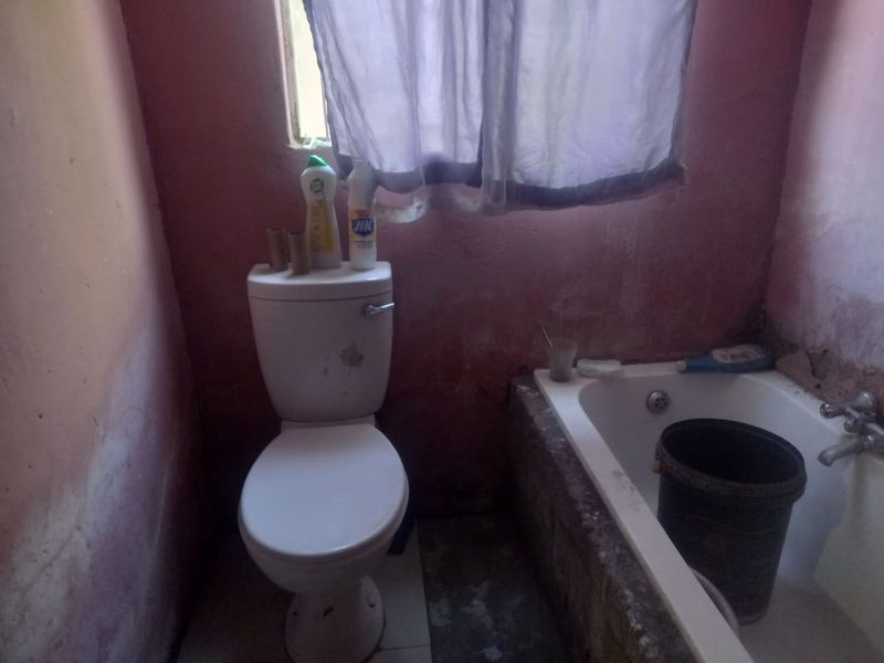 House For Sale in Seshego - Photo 6