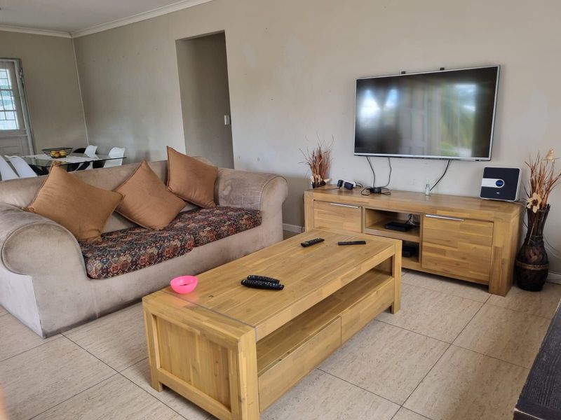 House To Rent in Parklands - Photo 8