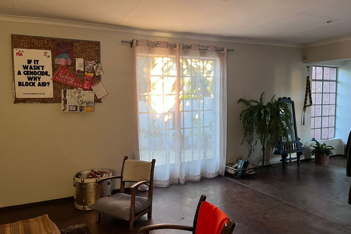House For Sale in Albertville - Photo 4
