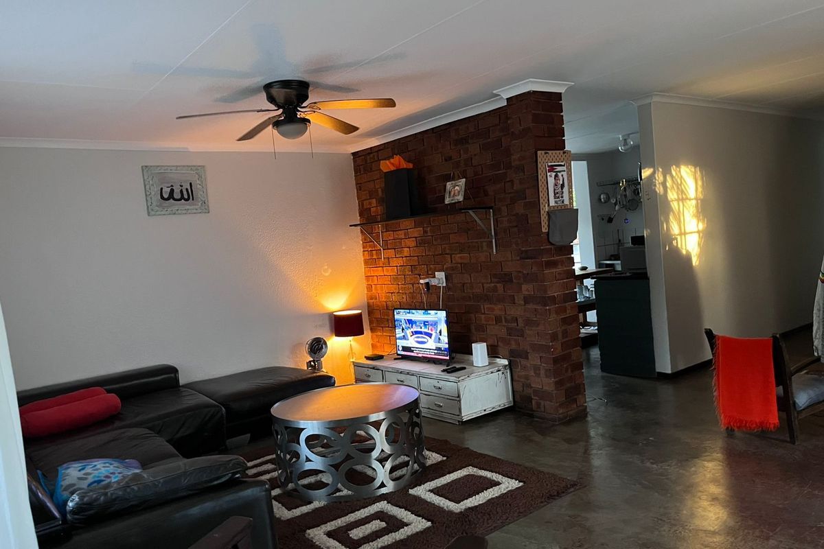 House For Sale in Albertville - Photo 5