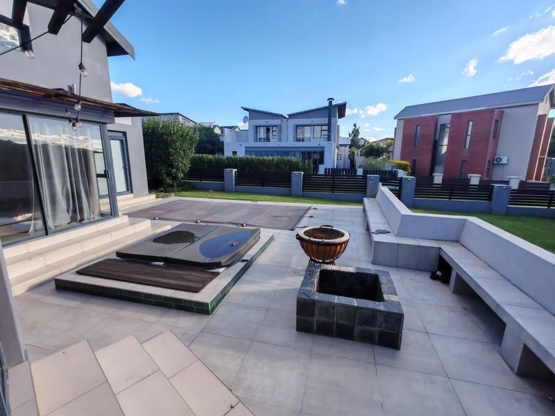 House To Rent in Copperleaf Estate - Photo 4