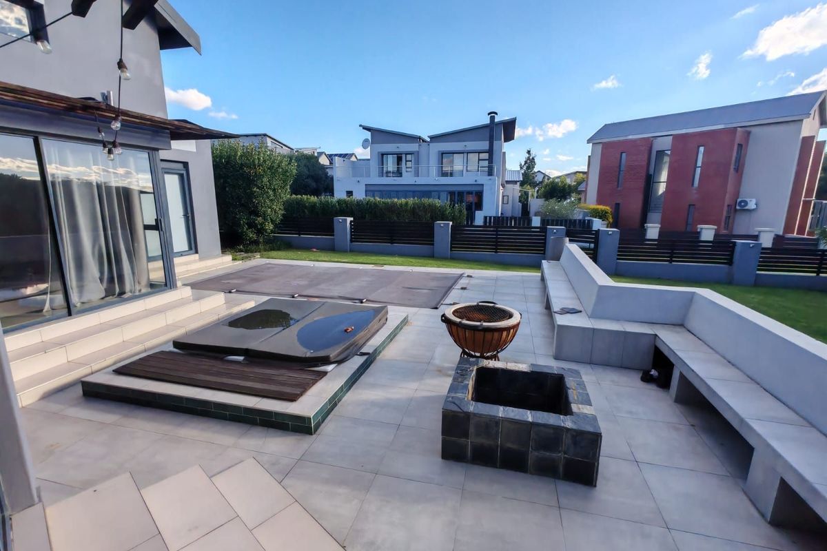 House To Rent in Copperleaf Estate - Photo 4