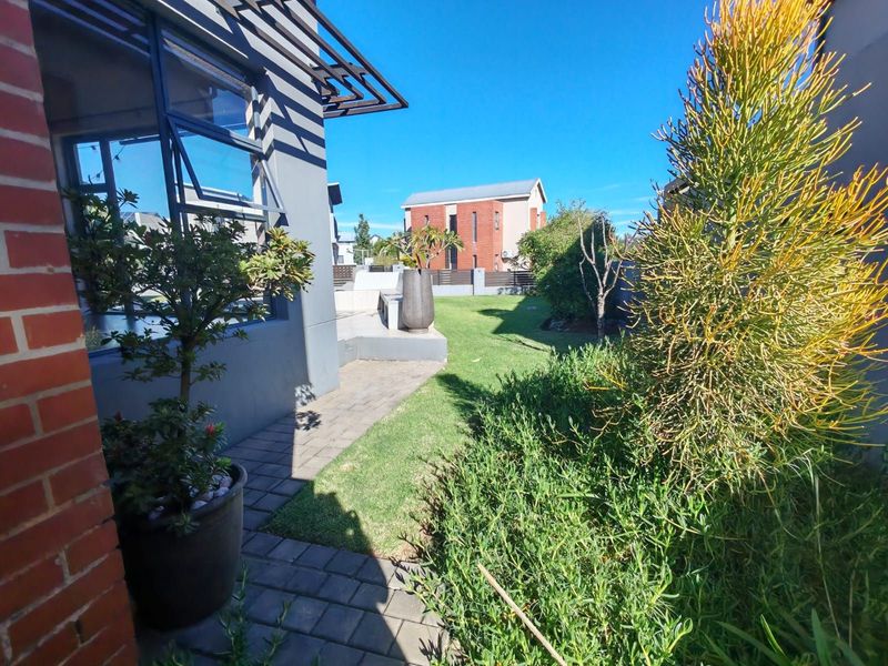 House To Rent in Copperleaf Estate - Photo 8