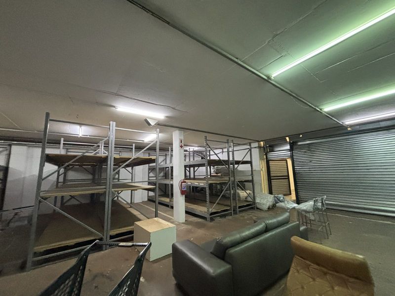 Commercial To Rent in Montana - Photo 8