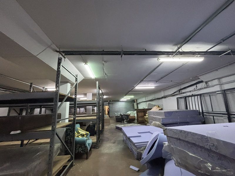 Commercial To Rent in Montana - Photo 2