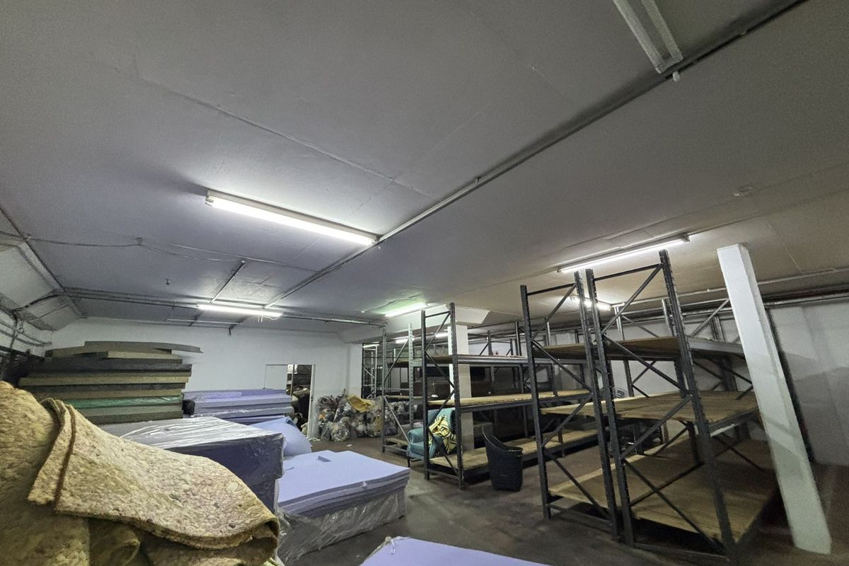 Commercial To Rent in Montana - Photo 4