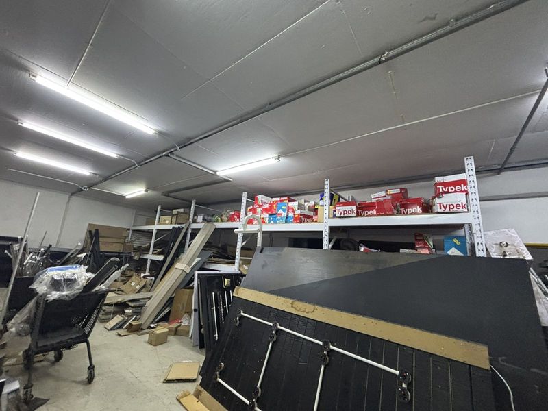 Retail To Rent in Montana - Photo 3