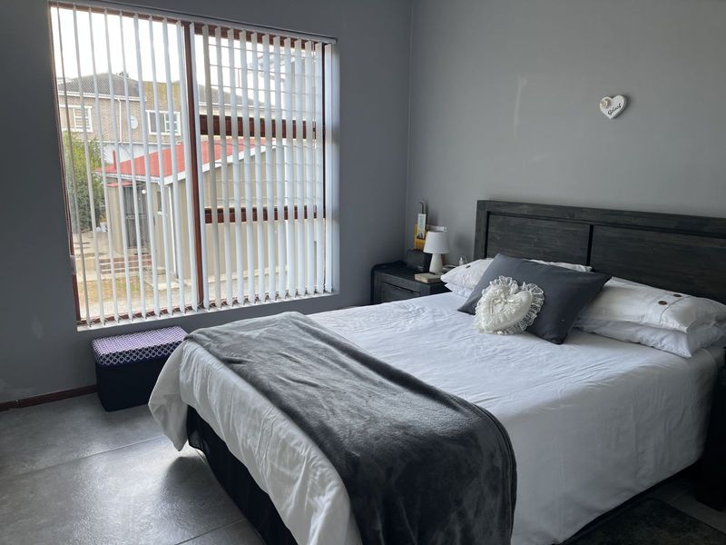 Apartment For Sale in Kleinmond Central - Photo 6
