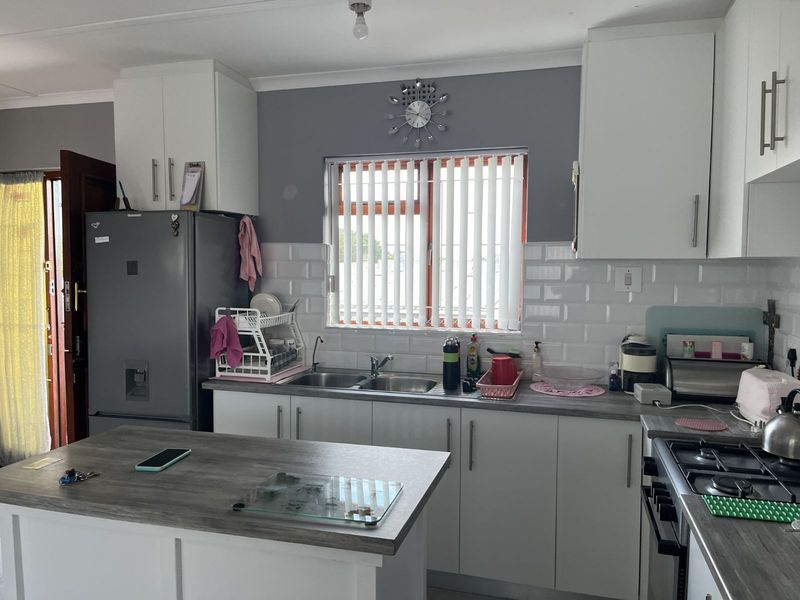 Apartment For Sale in Kleinmond Central - Photo 5