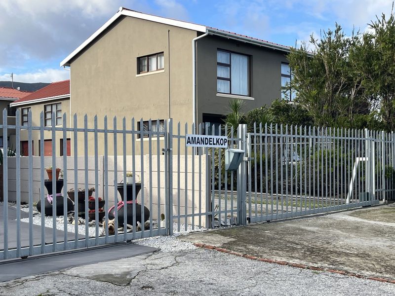 Apartment For Sale in Kleinmond Central - Photo 3
