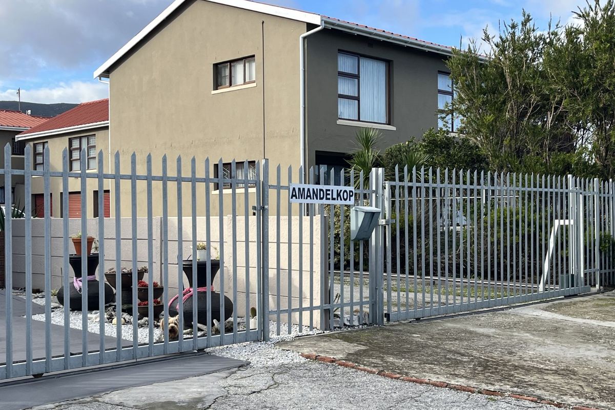 Apartment For Sale in Kleinmond Central - Photo 3