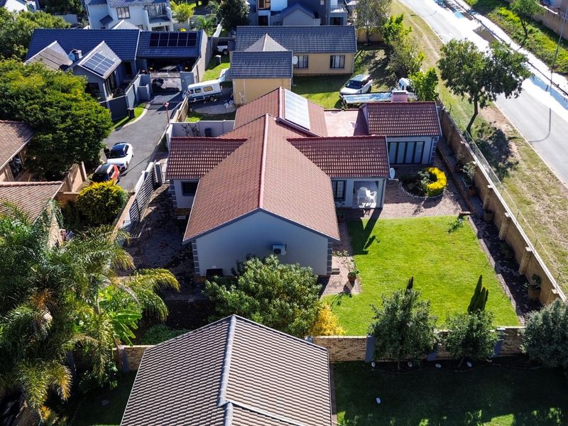 House For Sale in Amberfield Valley - Photo 3