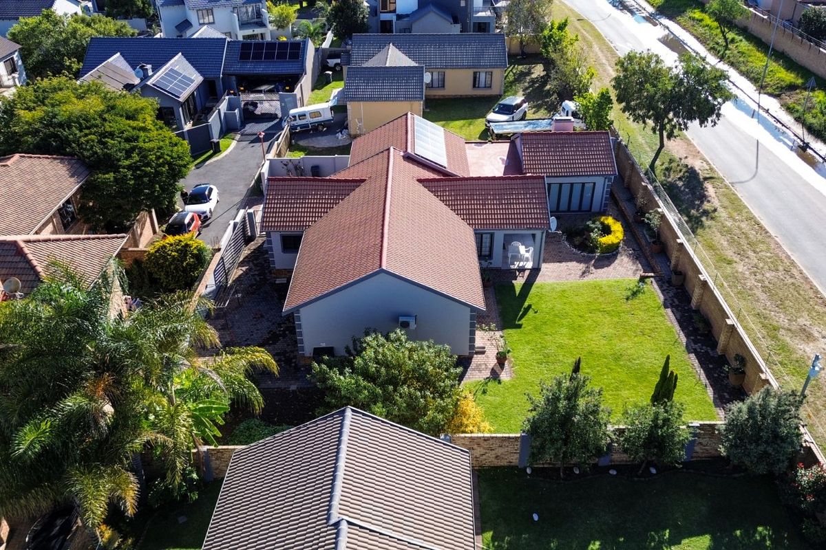 House For Sale in Amberfield Valley - Photo 3