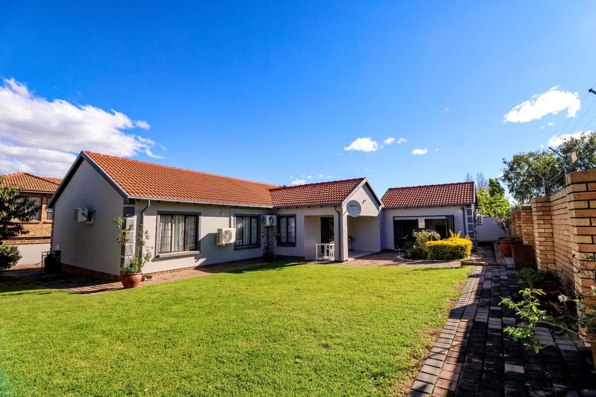 House For Sale in Amberfield Valley - Photo 5