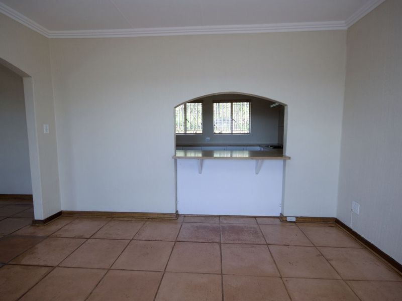 House For Sale in Naturena - Photo 7