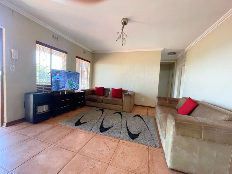 House For Sale in Naturena - Photo 4