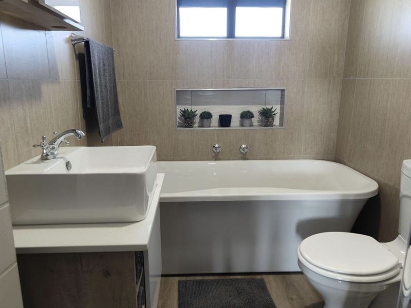 Apartment For Sale in Kameeldrift East - Photo 6