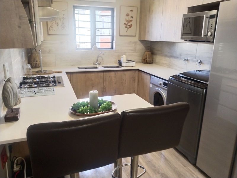 Apartment For Sale in Kameeldrift East - Photo 4
