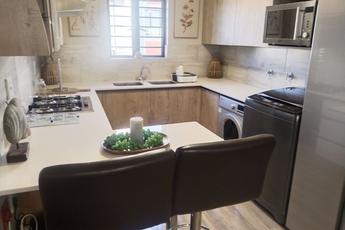 Apartment For Sale in Kameeldrift East - Photo 4