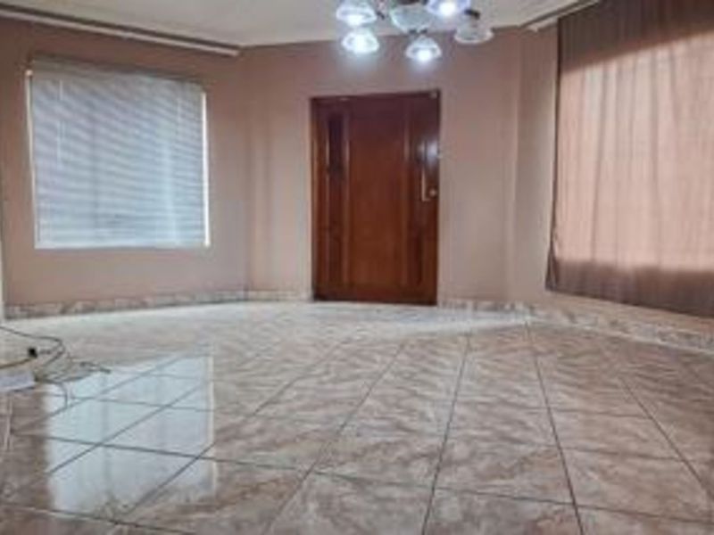 House For Sale in Ivy Park - Photo 7