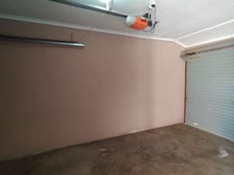 House For Sale in Ivy Park - Photo 10