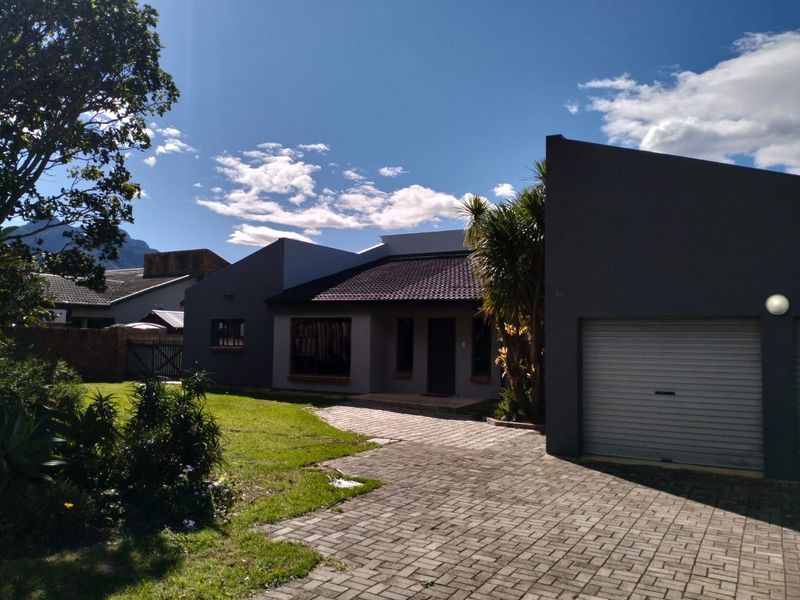 House To Rent in Loerie Park - Photo 1