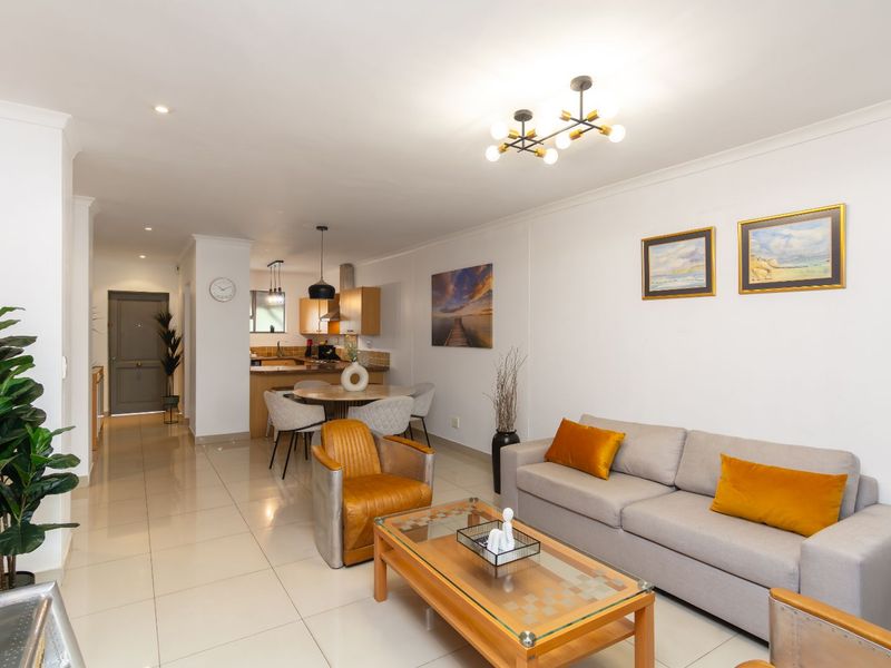 Apartment For Sale in Morningside - Photo 2